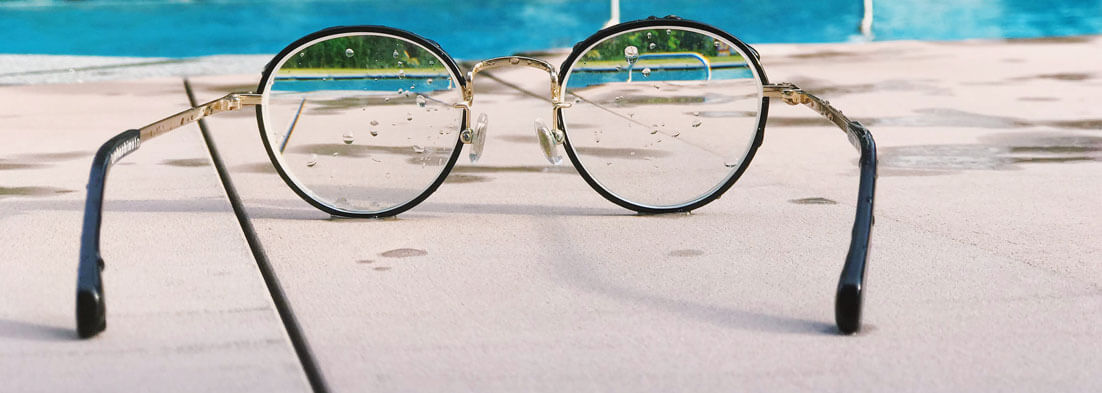 beginners-guide-year-7-8-english-year-7-8-textual-analysis-glasses-banner glasses by a pool