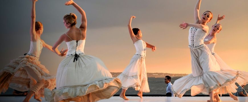 matrix education 5 dancers dancing in the sunset COVID-19-and-my-2020-hsc-group-performance