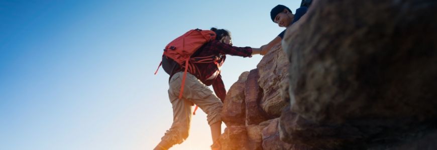 image of climbers helping each other to symbolise how parents and children need support How to Effectively Use Online Learning With Your Child