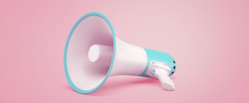 megaphone Top 6 Student Struggles with Discursive Essays and their Solutions Social