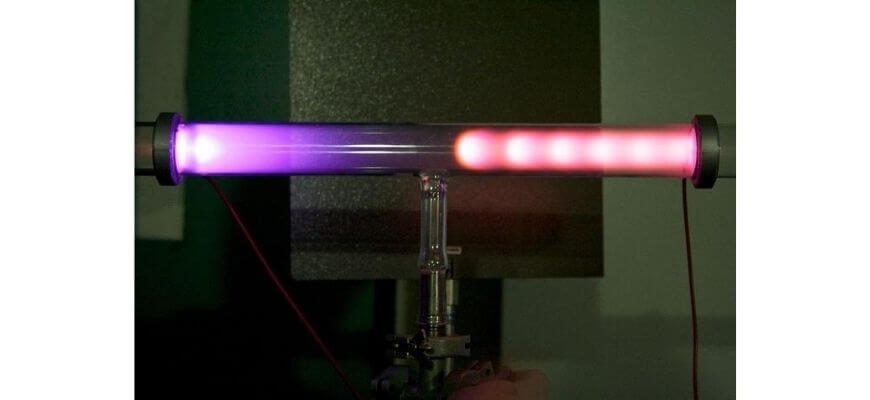 beginners guide year 12 physics from the universe to the atom gas discharge image