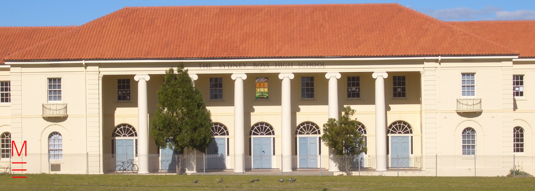 Source: https://commons.wikimedia.org/wiki/File:Moore_Park_Sydney_Boys_High_School.JPG