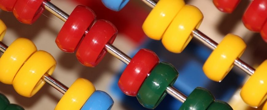 4 dos and donts of using textual examples to ace english essays - counting abacus