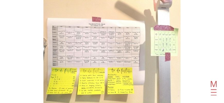 image of post its and calendar managing multiple extracurricular commitments & successful study