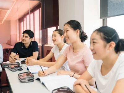 year 10 english tutoring students